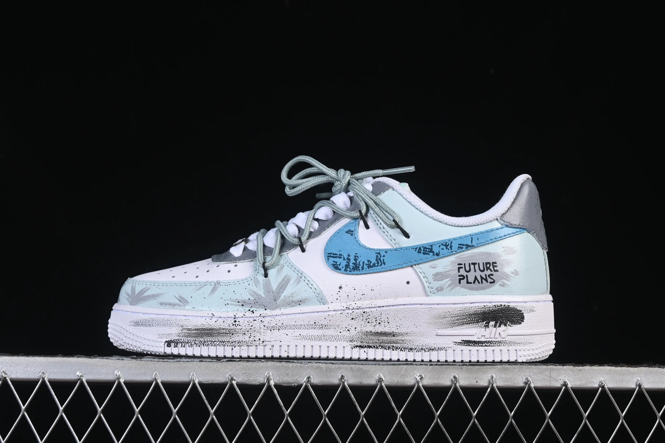 All categories Nk Air Force 1 Air Force series Nk Air Force 1 Low Air Force low-top Nike Air Force 1'07 Low "Grey Tune Era" Hand-painted graffiti Gray Tune Era Air Force 1 low-top casual sneakers LJ8822-202